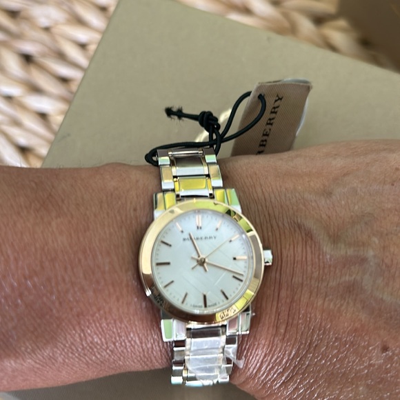 NWT Burberry Two Tone Watch - Picture 5 of 10